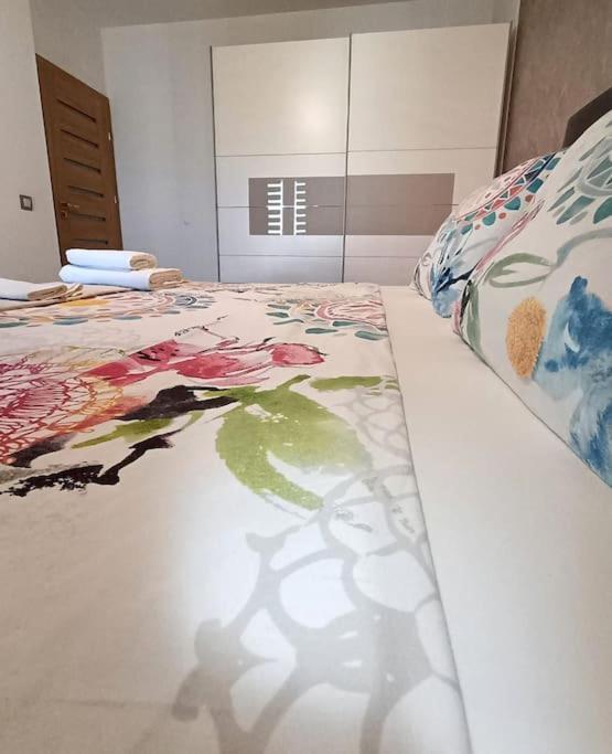 Holiday&Suite Klanac วีร์ ภายนอก รูปภาพ