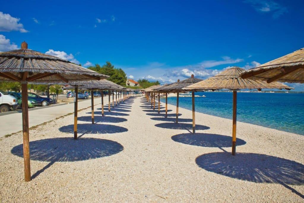 Holiday&Suite Klanac วีร์ ภายนอก รูปภาพ